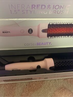 NIB Cortex Beauty Pink Infrared & Ionic 1.5" Styling Brush